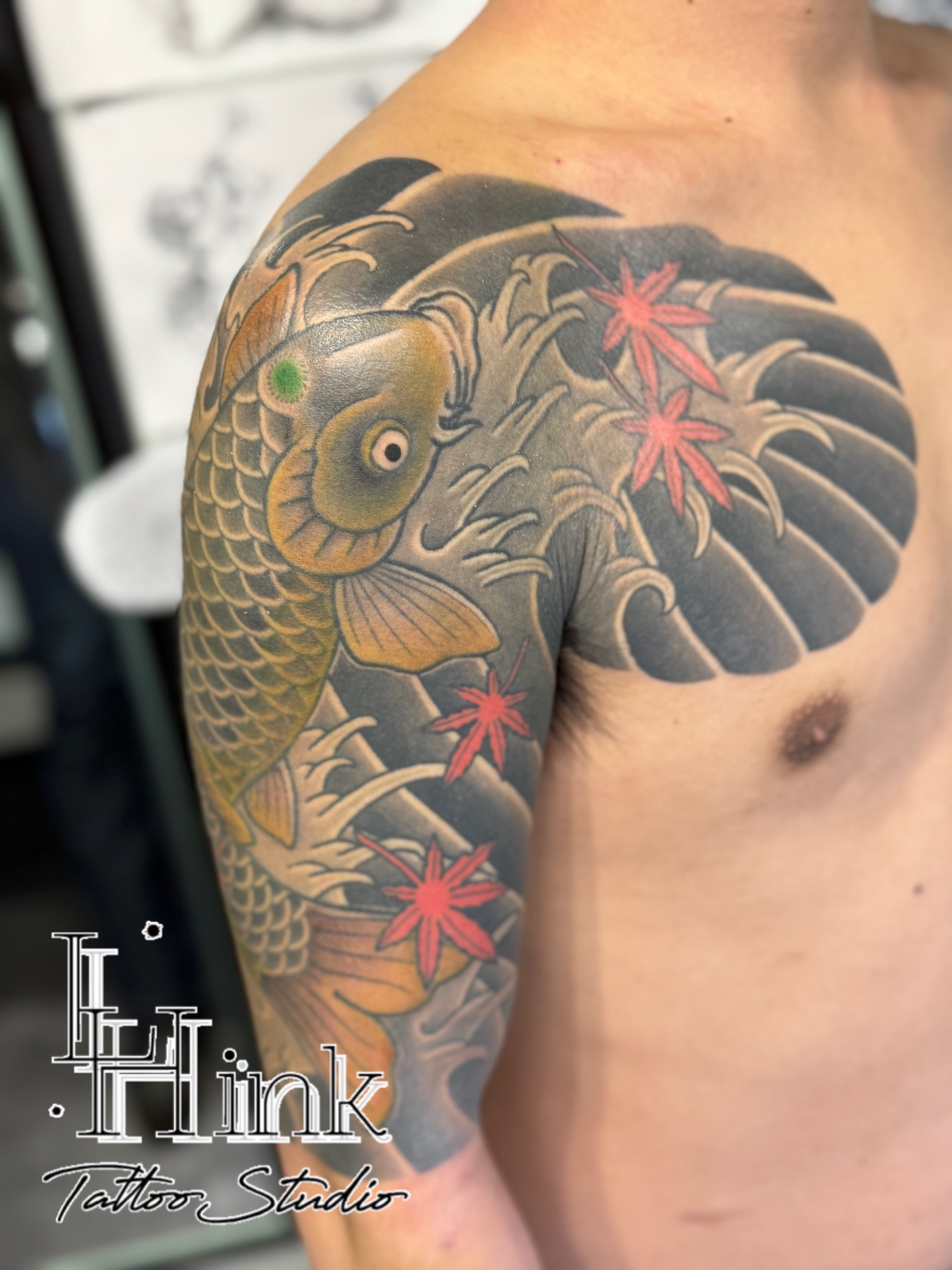 東京吉祥寺のタトゥースタジオLH ink Tattoo Studioで施術した 鯉と紅葉