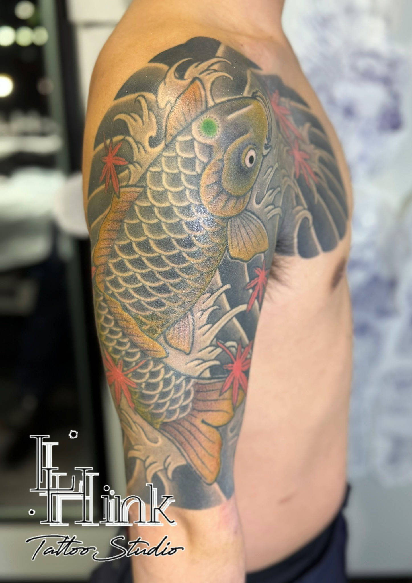 東京吉祥寺のタトゥースタジオLH ink Tattoo Studioで施術した 鯉と紅葉