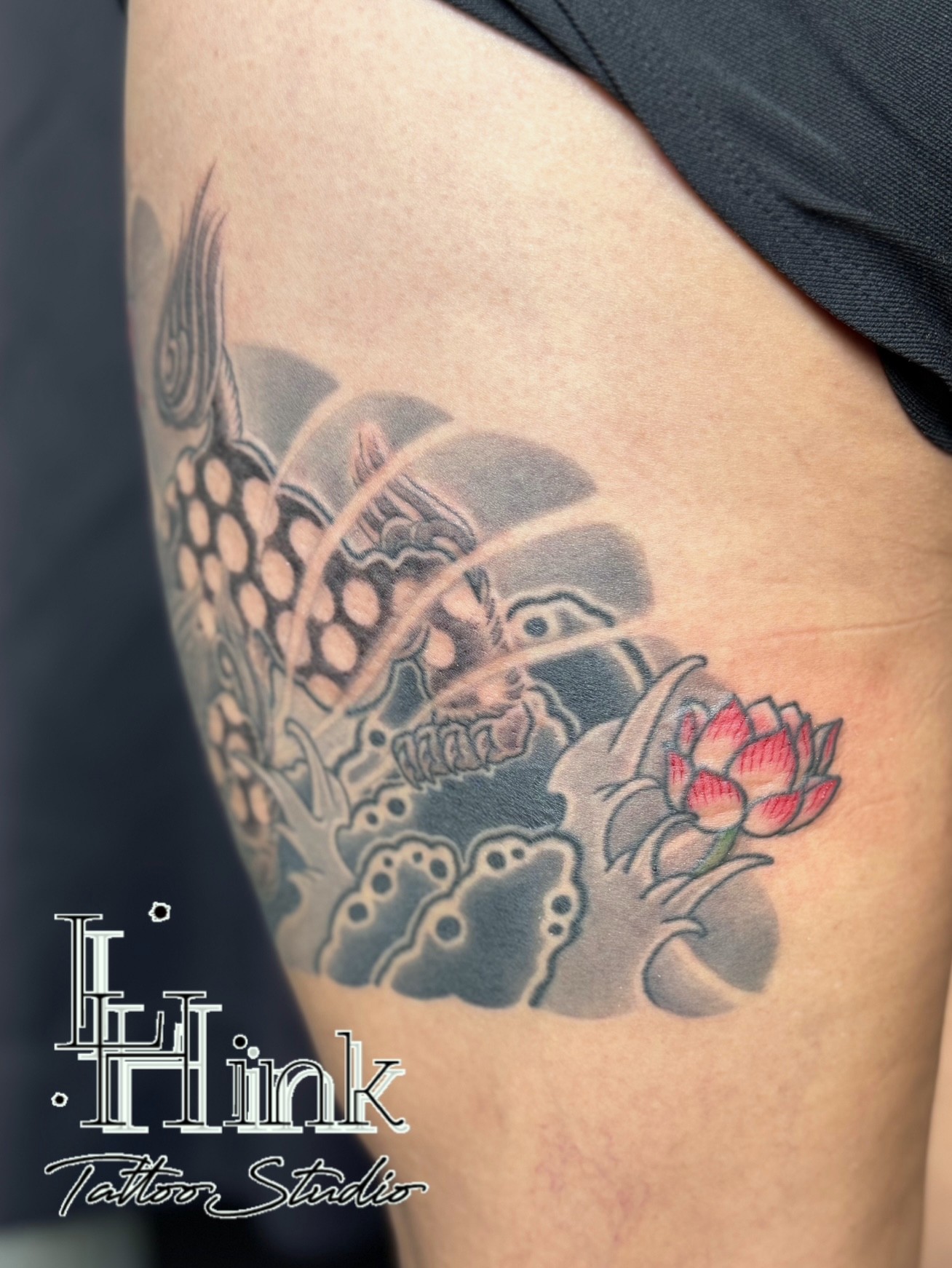 東京吉祥寺のタトゥースタジオLH ink Tattoo Studioで施術した 獅子と蓮の花