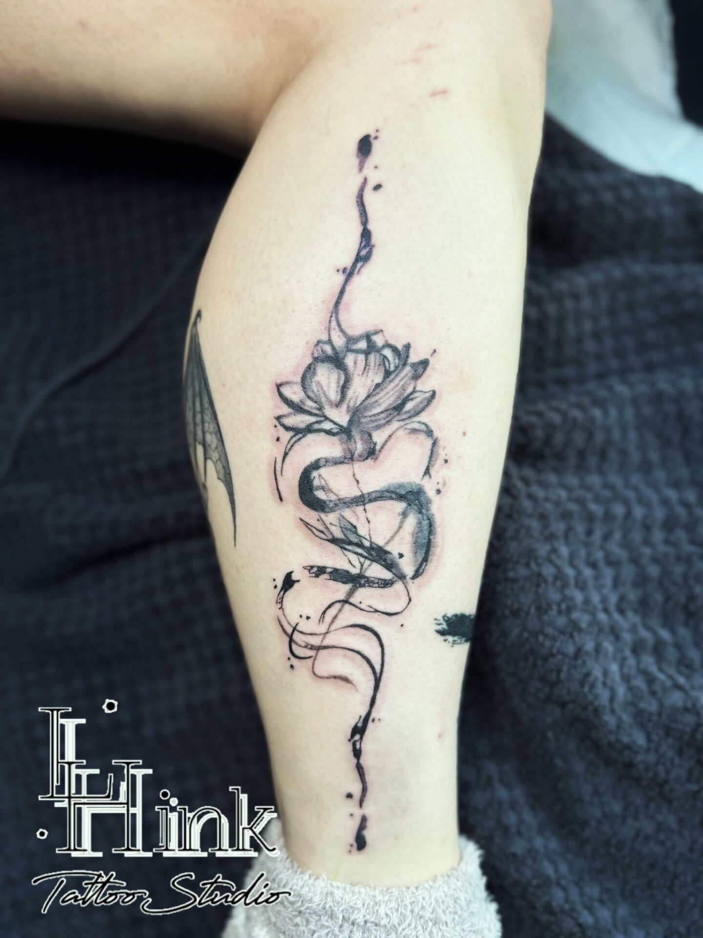 東京吉祥寺のタトゥースタジオLH ink Tattoo Studioで施術した 蓮の花