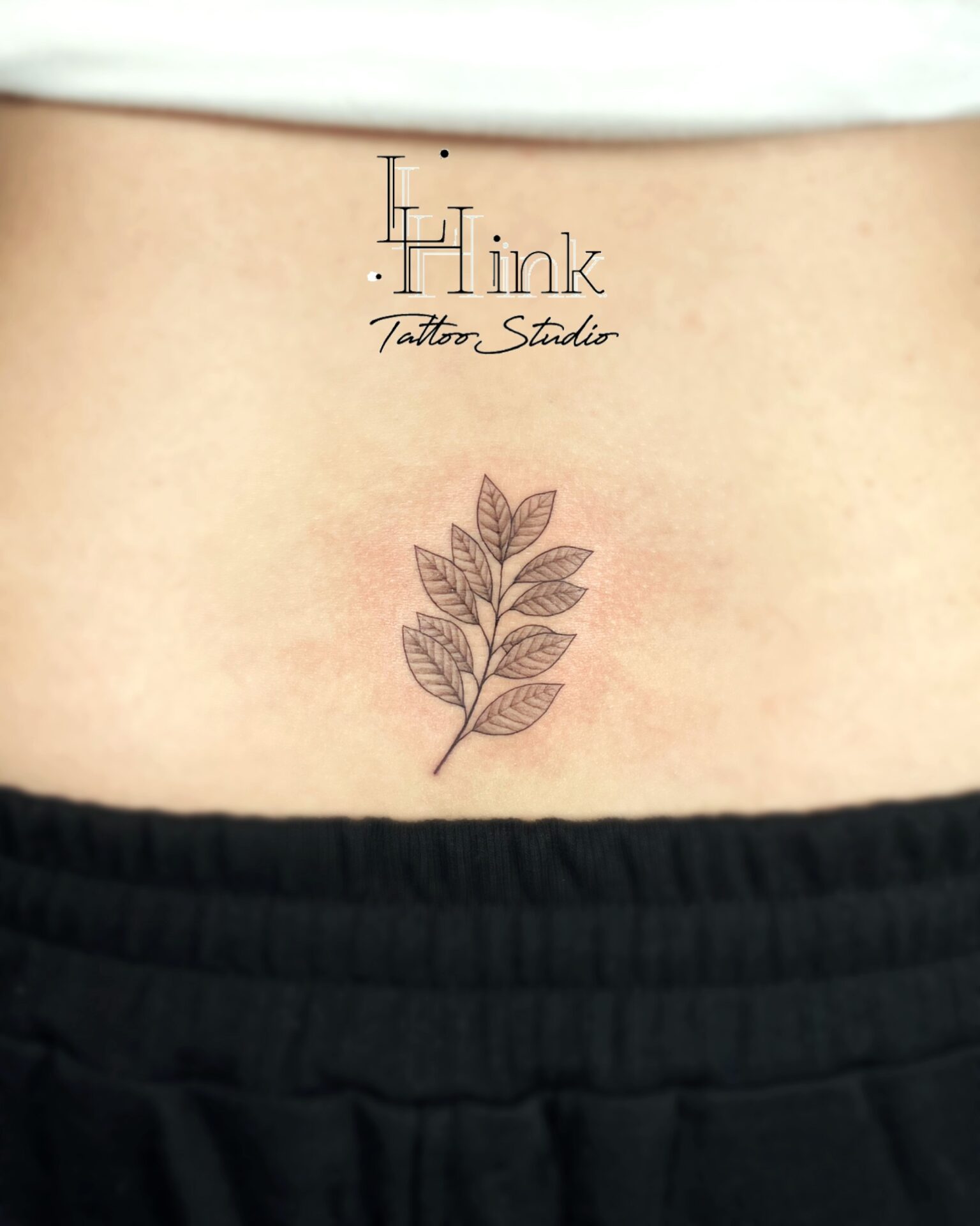 東京吉祥寺のタトゥースタジオLH ink Tattoo Studioで施術した Leaf
