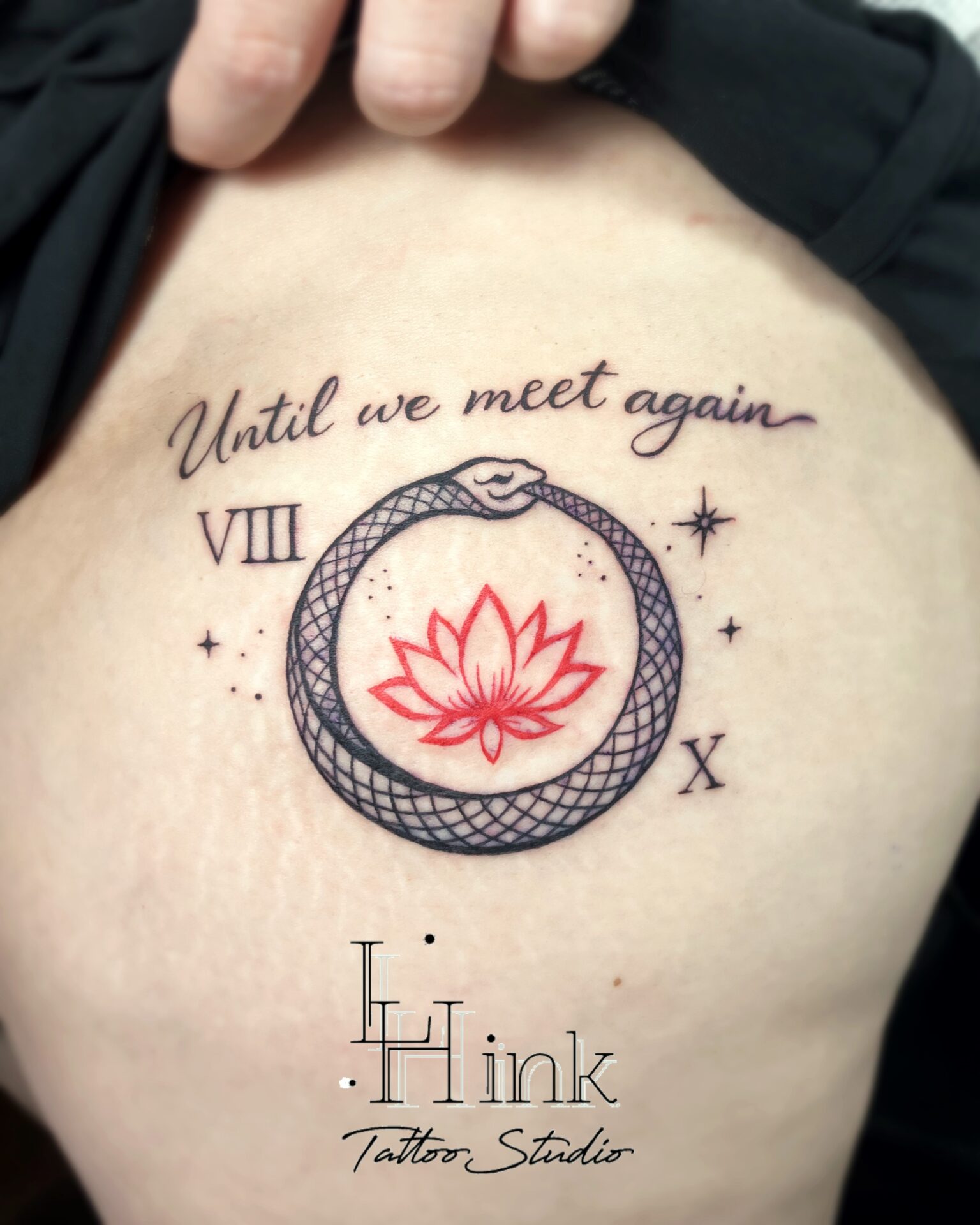 東京吉祥寺のタトゥースタジオLH ink Tattoo Studioで施術した ウロボロス