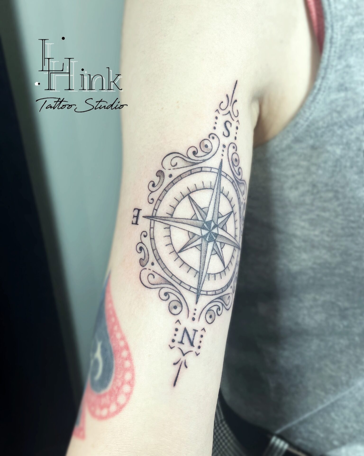 東京吉祥寺のタトゥースタジオLH ink Tattoo Studioで施術した Compass
