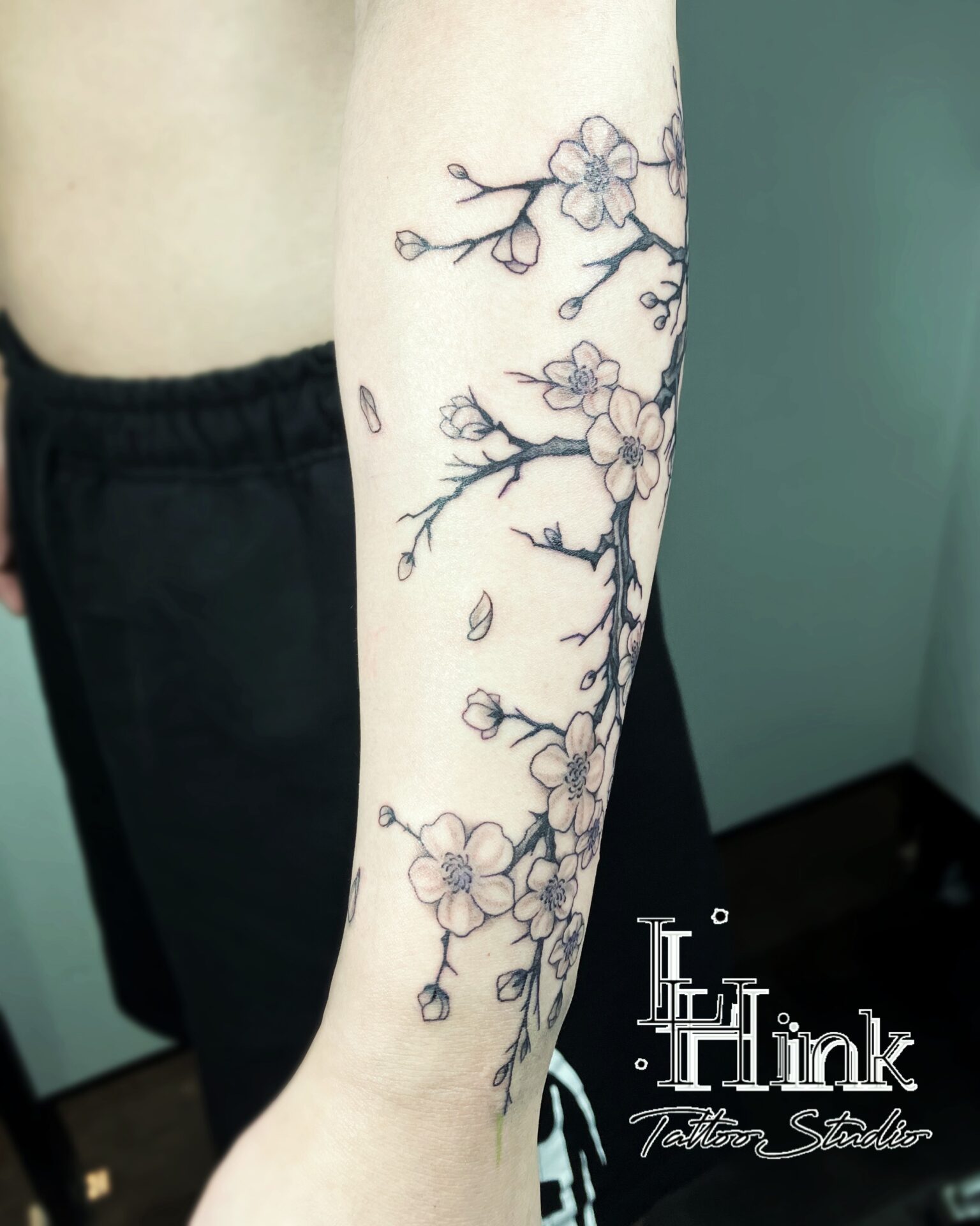 東京吉祥寺のタトゥースタジオLH ink Tattoo Studioで施術した 桜