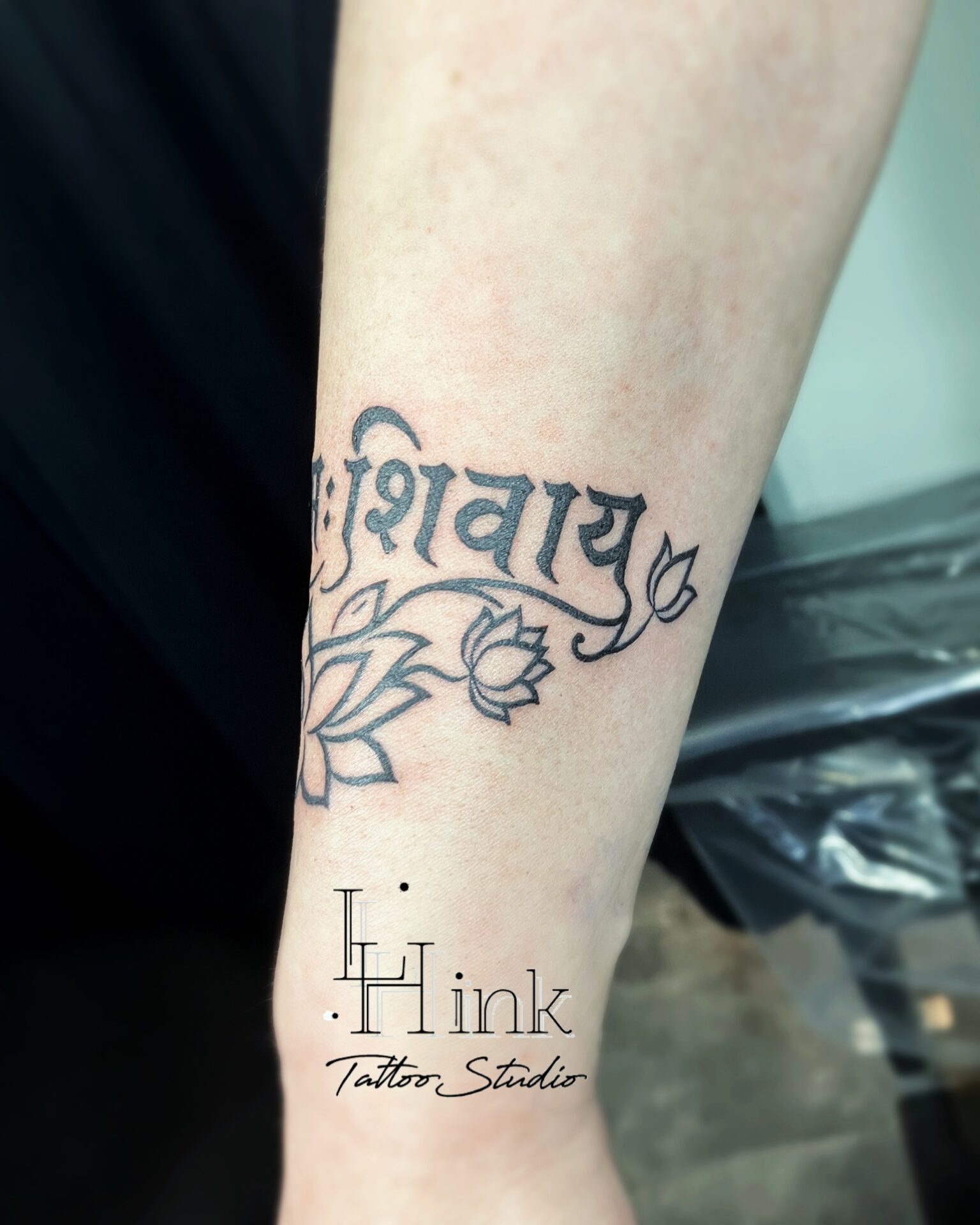 東京吉祥寺のタトゥースタジオLH ink Tattoo Studioで施術した 文字と紋様