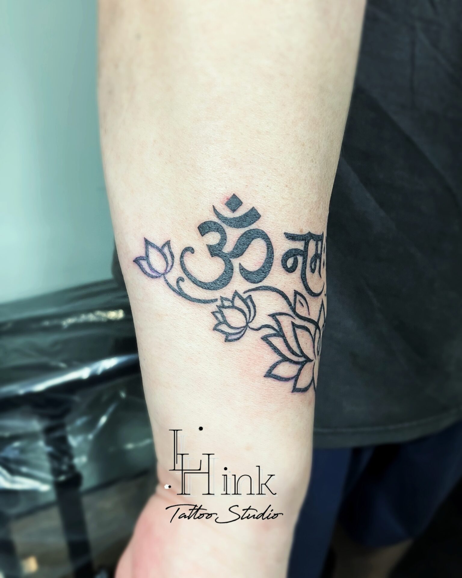 東京吉祥寺のタトゥースタジオLH ink Tattoo Studioで施術した 文字と紋様