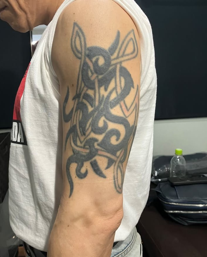 東京吉祥寺のタトゥースタジオLH ink Tattoo Studioで施術した トライバルタトゥー